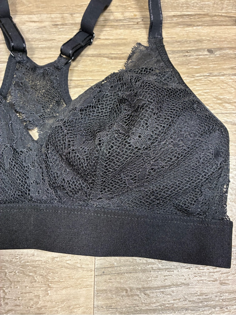 Chantelle Everyday Lace Racerback Wirefree Bralette - Picture 9 of 11